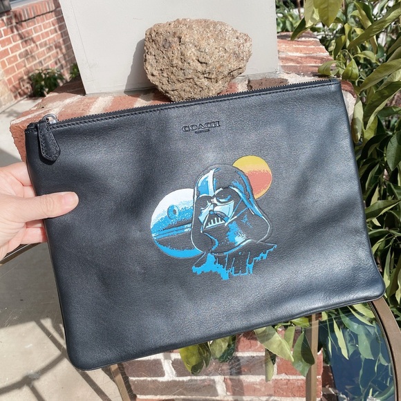 Star Wars X Coach Large Pouch With Darth Vader F85707 - Picture 2 of 9